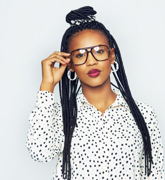fashionable-black-woman-wearing-glasses-48B69MS.jpg